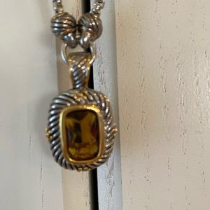 Beautiful necklace and earrings set.